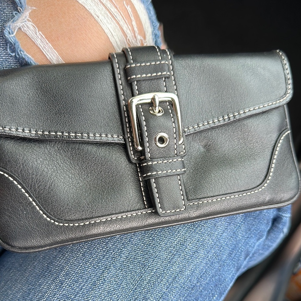 Coach Hamptons Skinny Wristlet Black Leather Buckle Pouch Y2K Tassel New